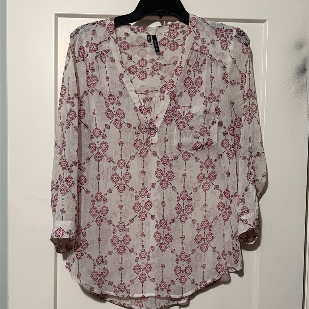 Women's White and Red Patterned Blouse